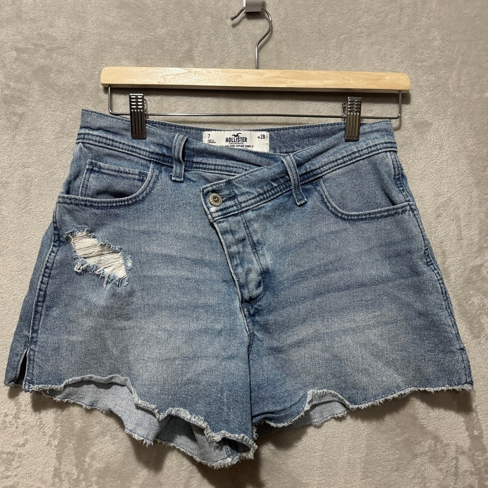 Hollister Curvy High-Rise Vintage Short  Asymmetric Cross Over Waist Blue 7 W28